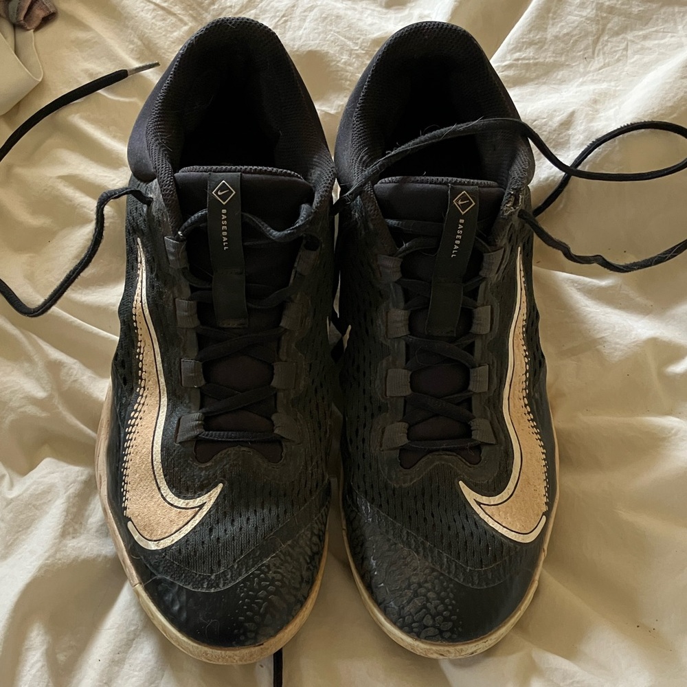 Nike Black and white huarache elite react metal baseball cleats